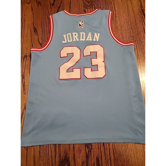 Michael Jordan Chicago Bulls Jersey Youth Size XL 18-20 NBA Basketball Boys - Picture 1 of 8